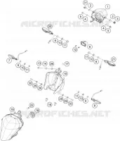 PHARE / FEU ARRIERE pour KTM 200 DUKE ABS ORANGE - CKD de 2021