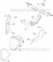 PHARE / FEU ARRIERE pour KTM RC 200 silver ABS de 2022