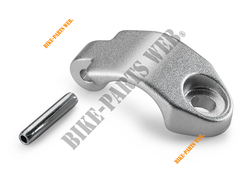 COLLIER AVEC GOUPILLE